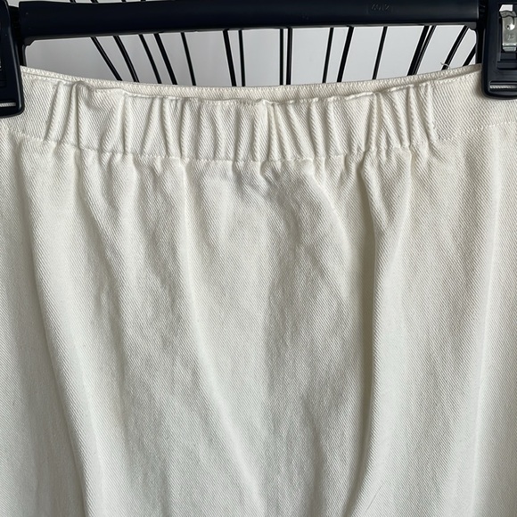 JOA WHITE FRAYED DENIM SKIRT - Picture 3 of 9